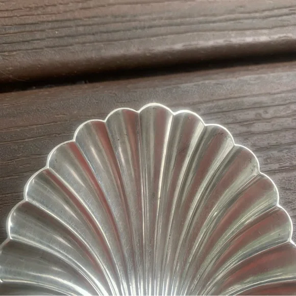 Tiffany & Co. Vintage Solid Sterling Silver 925 Shell Shaped Dish - Picture 4 of 11